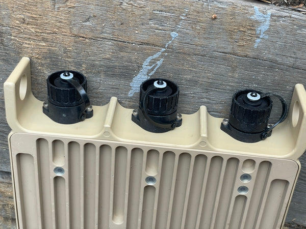 Iris Technology SPACES II Portable Military Solar Energy Field Kit 78535-103399