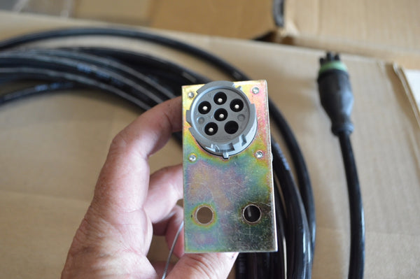 Meritor Cable Ass'y for use w/ M871a3,22.5 ton & Low Bed Semitrailer NSN:6150-01-499-3397 P/N:54493641530