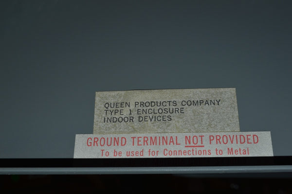 NEW QUEEN PRODUCTS ELECTRICAL ENCLOSURE TYPE 1 ENCLOSURE NSN: 6110-01-323-3408