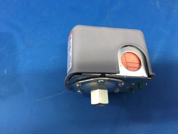 Square D Pumptrol 40 psi 60 psi Pressure Switch  P/N:9013FYG2J24MI NSN:5930-01-586-3692