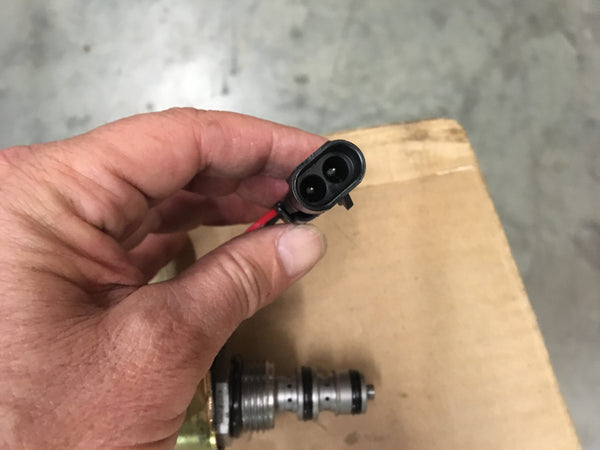 Volvo Motor Graders Solenoid Valve NSN:4810-01-322-7579 P/N:58149 Model:7324553F1