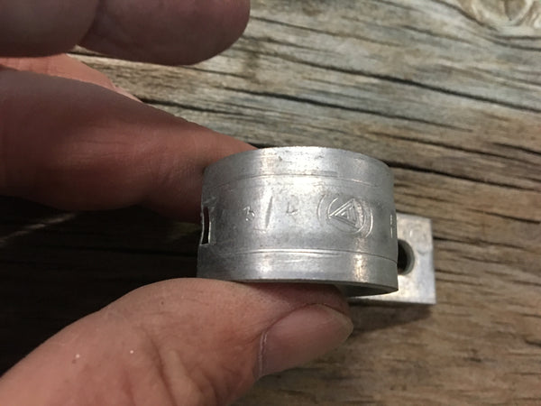 (125) EMT One Hole Conduit Strap, 3/4" Nominal Conduit/Pipe