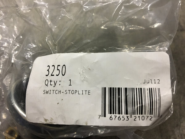 NOS Berg Push Switch, Air Press, 175 PSI MAX, NSN:5930-01-407-7486 Model:1125166C1