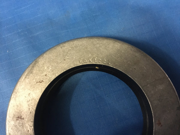 NOS Garlock Plain Encased Seal NSN:5330-00-154-1884 P/N:63X1221 Model:00044